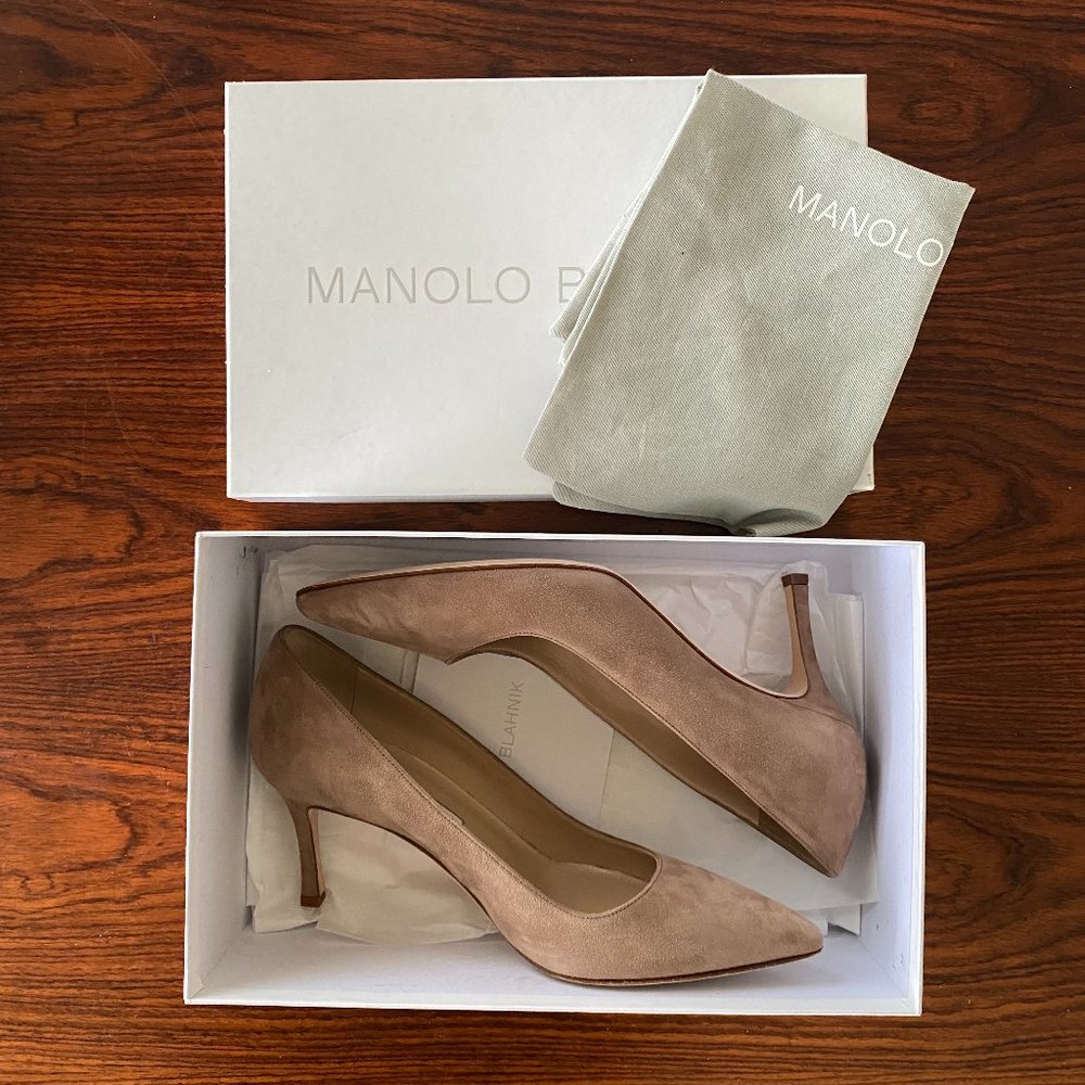 Manolo Blahnik BB Suede Pumps